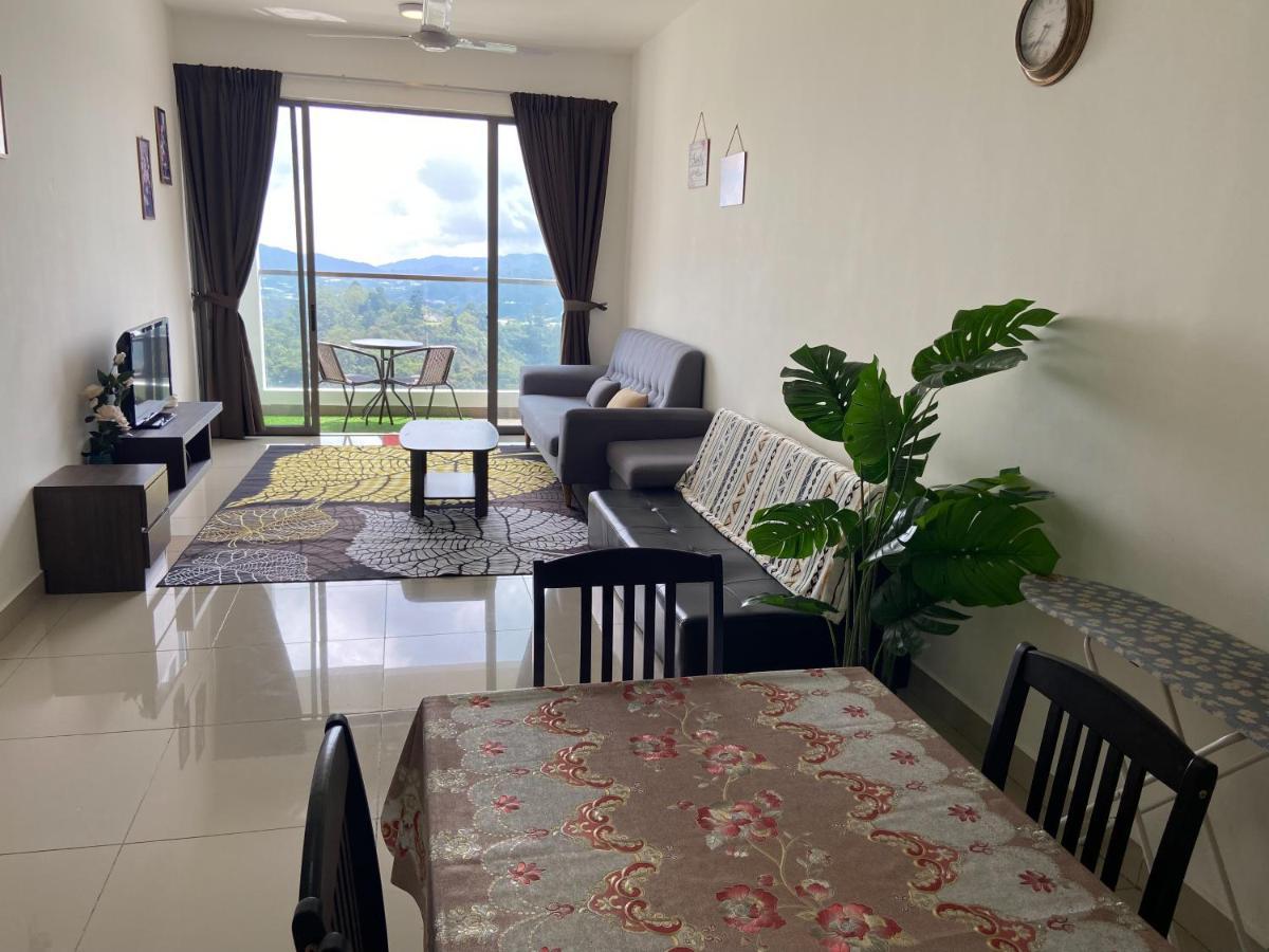Relax Bear Homestay Tanah Rata Exteriör bild