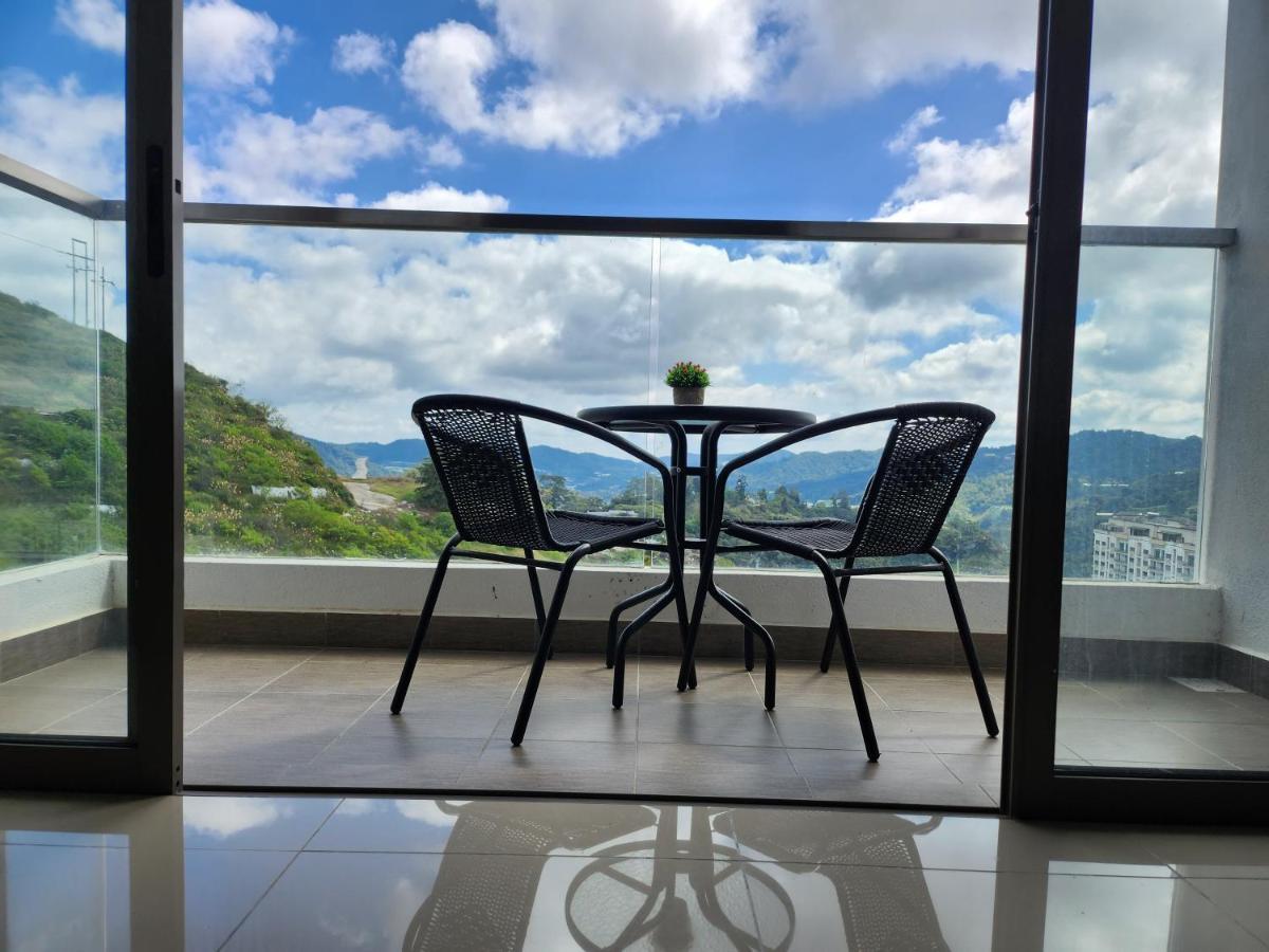 Relax Bear Homestay Tanah Rata Exteriör bild